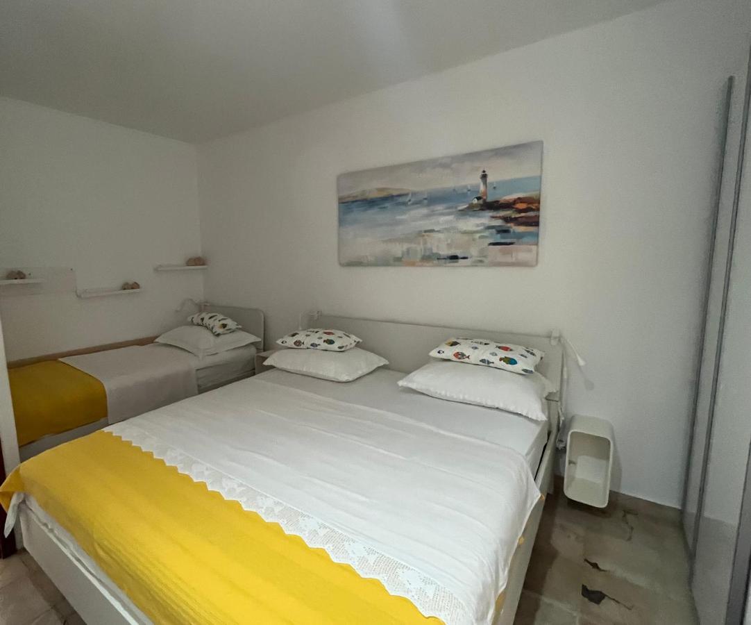 Apartment Get Supetar Buitenkant foto