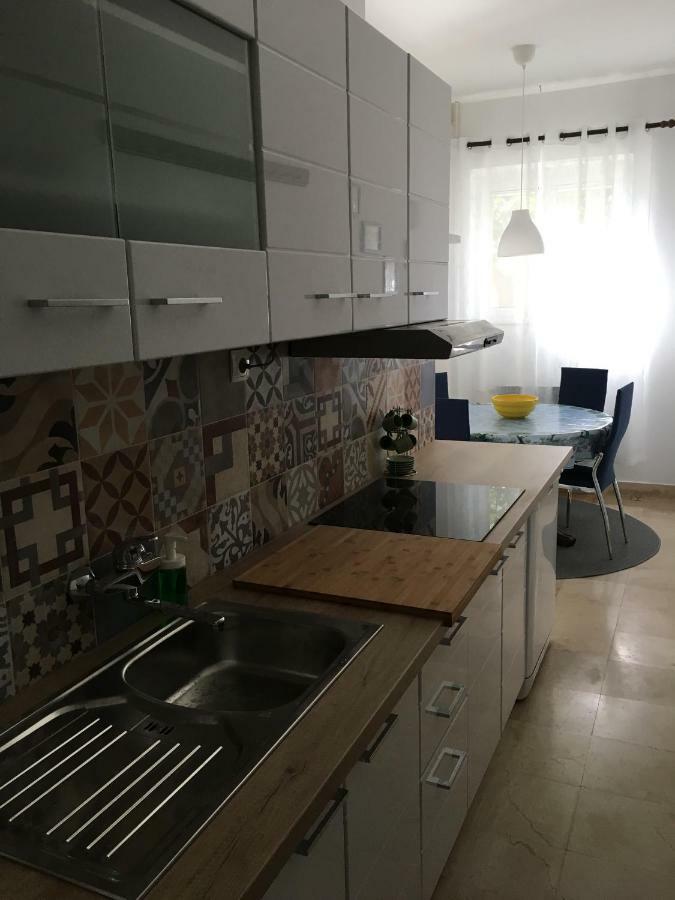 Apartment Get Supetar Buitenkant foto